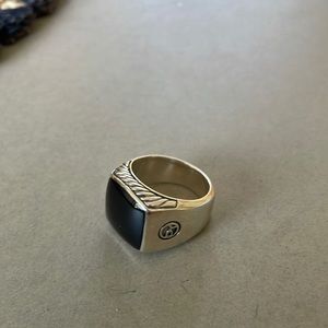 EXOTIC STONE SIGNET RING IN
STERLING SILVER WITH BLACK ONYX
